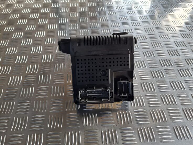 Drošinātāju bloks priekš VOLVO S60 2008