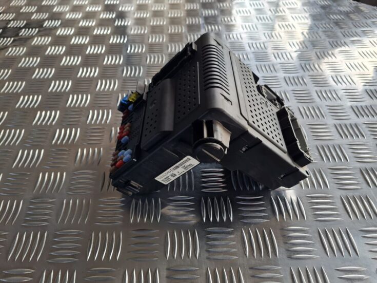 Drošinātāju bloks priekš VOLVO S60 2008