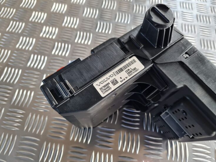 Drošinātāju bloks priekš VOLVO S60 2008