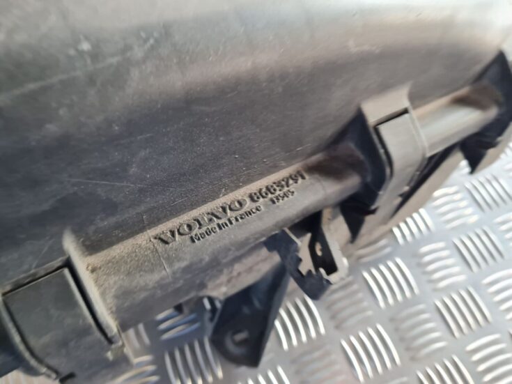 Salona gaisa filtra korpuss priekš VOLVO S60 2008