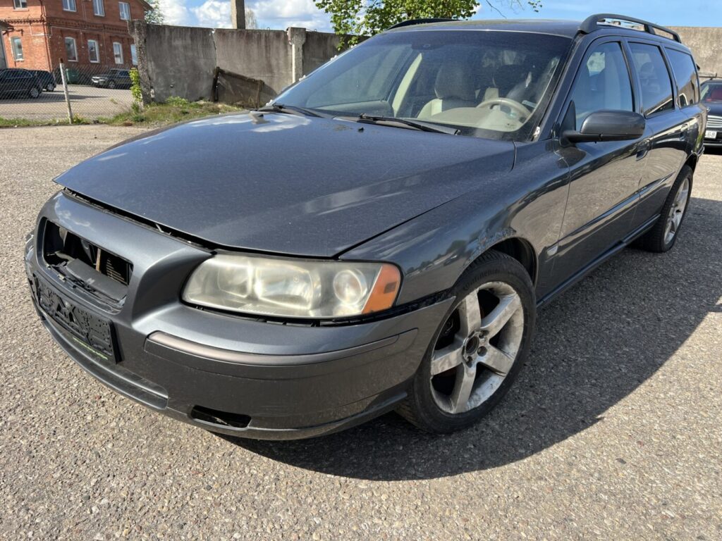 VOLVO V70 2006 305
