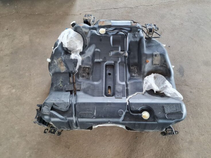 Degvielas tvertne priekš VOLVO V70 2006