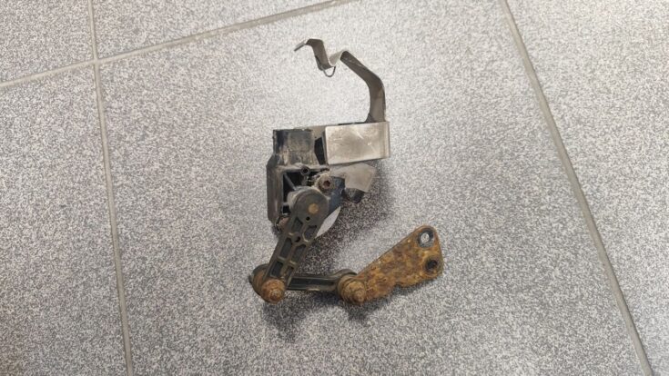 Lukturu diapazona korekcijas sensors, priekšā priekš VOLVO S80 2004