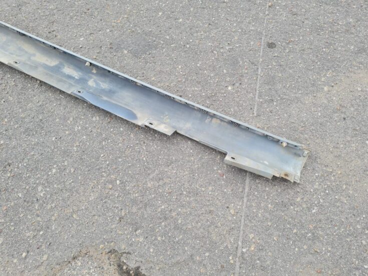 Ārēja sliekšņa laba uzlika priekš TOYOTA COROLLA VERSO 2005