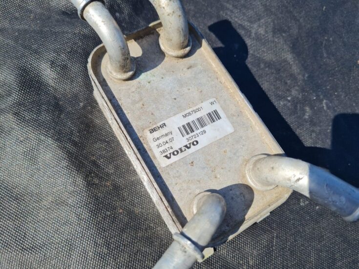 Eļļas radiators priekš VOLVO S40 2007