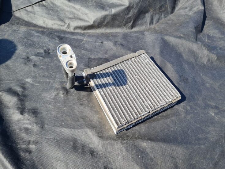 Gaisa kondicionēšanas radiators salonā priekš VOLVO S40 2007
