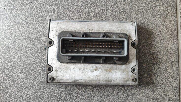 Drošinātāju bloks priekš CHRYSLER GRAND VOYAGER 2004
