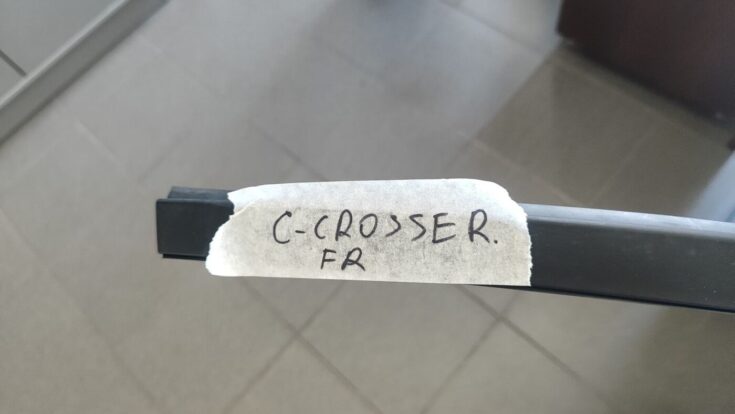 Vējstikla moldings priekš CITROEN C-CROSSER 2009