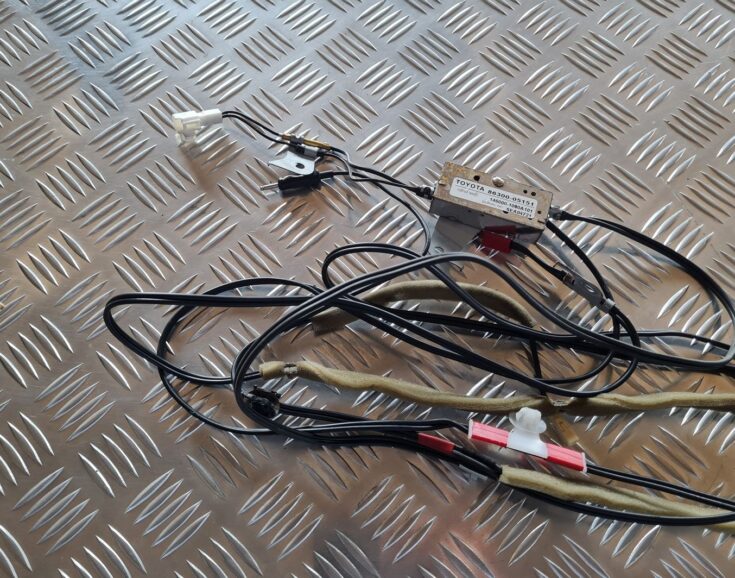 Antenas vadības bloks priekš TOYOTA AVENSIS 2007