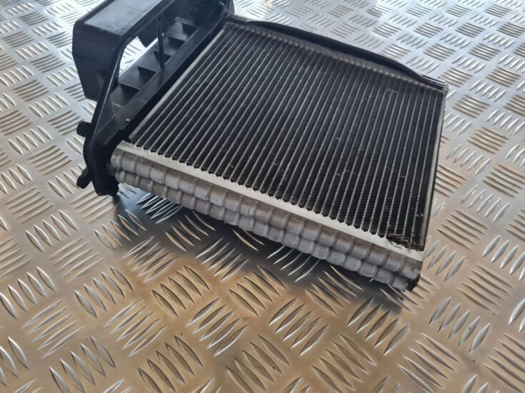Gaisa kondicionēšanas radiators salonā priekš TOYOTA AVENSIS 2007
