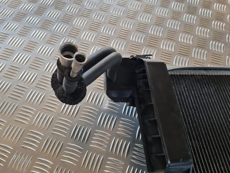 Gaisa kondicionēšanas radiators salonā priekš TOYOTA AVENSIS 2007