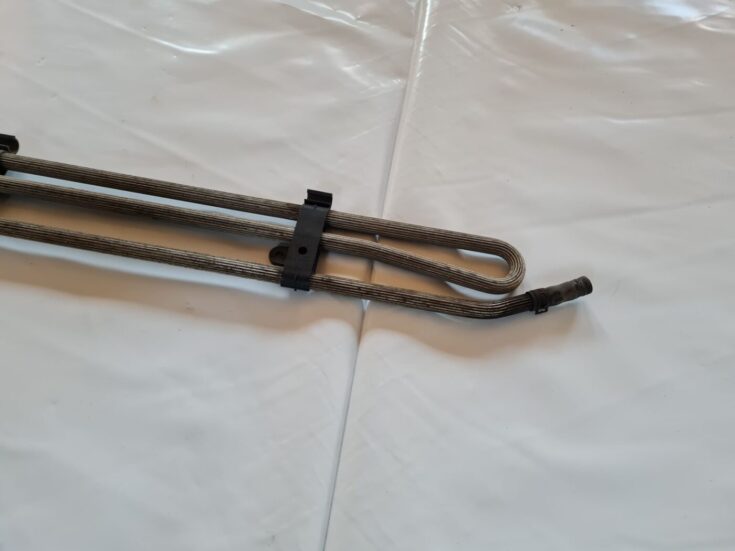 Degvielas dzēsēšanas radiators priekš AUDI A6 2008