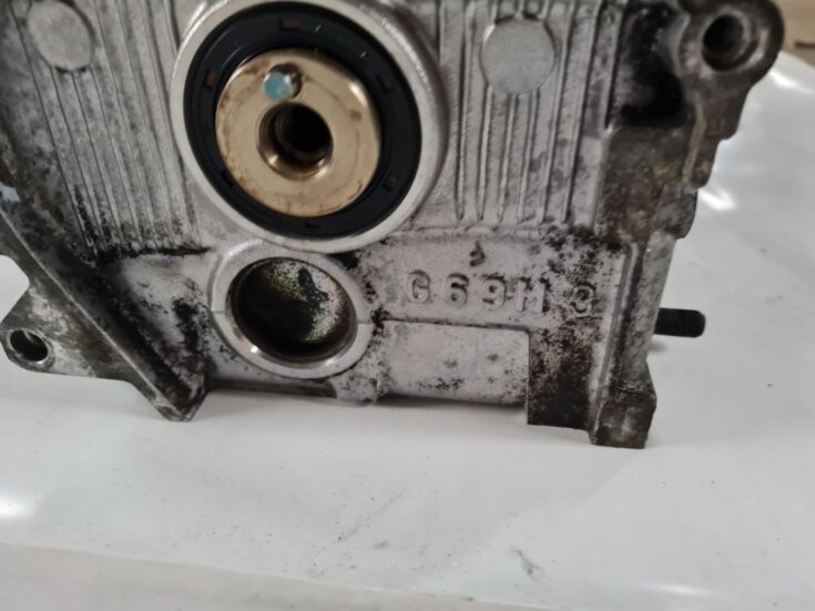 Dzinēja cilindra galva priekš Mitsubishi Outlander 2001-2007 2.4 118KW