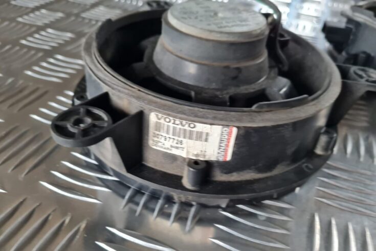 Durvju skaļrunis, apakšā priekš VOLVO S80 2007 Black