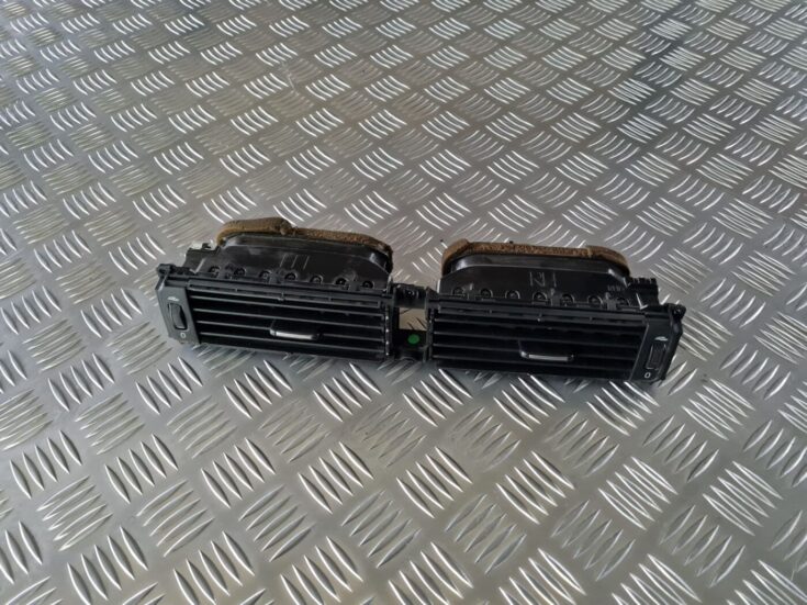 Mērinstrumentu paneļa gaisa vads, centrā priekš VOLVO S80 2007 Black