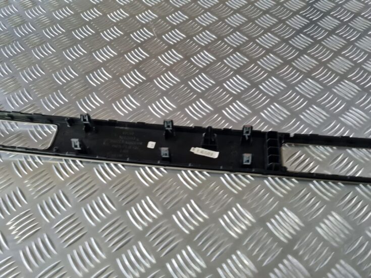 Mērinstrumentu paneļa dekoratīvā uzlika priekš VOLVO S80 2007 Black