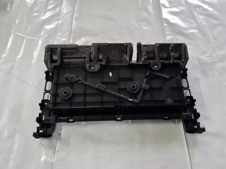 Instrumentu kaste priekš TOYOTA AVENSIS 2010