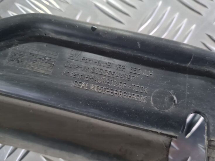 Ieplūdes gaisa deflektors, pa kreisi priekš OPEL VECTRA C 2008