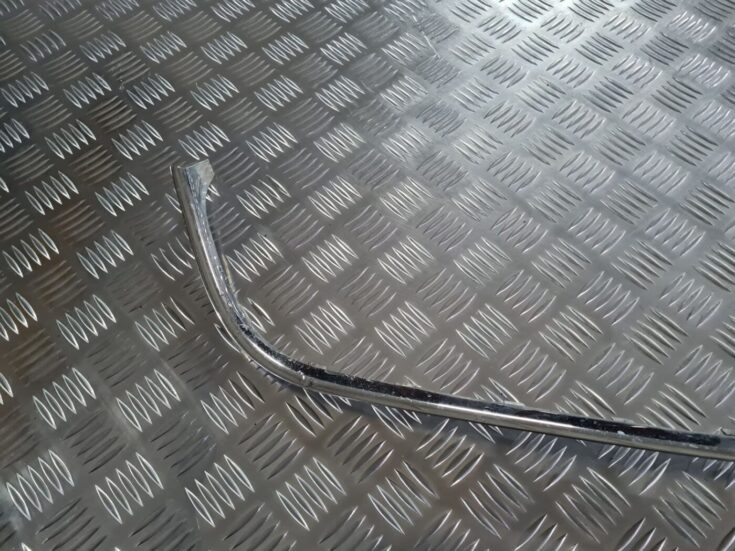 Priekšējā režģa hromēta uzlika priekš OPEL VECTRA C 2008