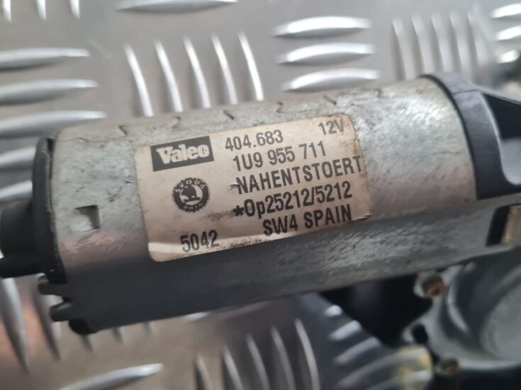 Aizmugurējā stikla tīrītāja motors priekš SKODA OCTAVIA 2002