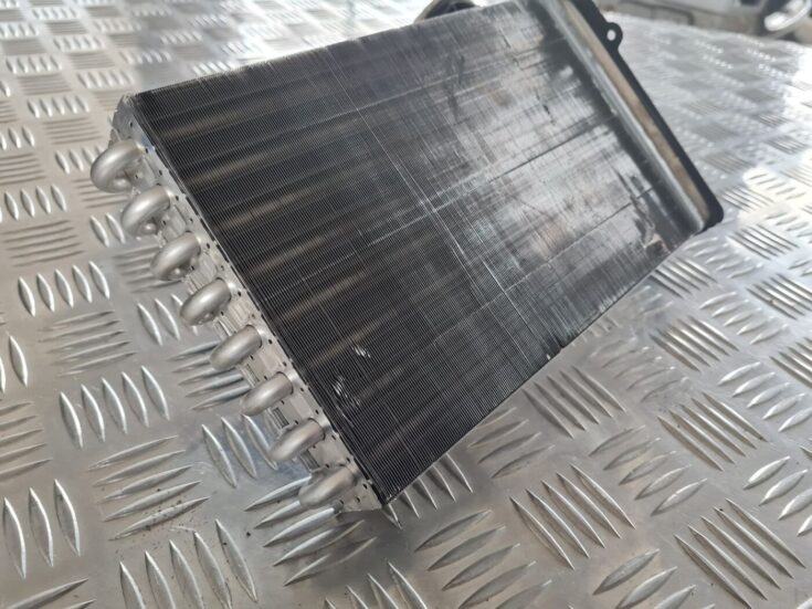 Apsildes sistēmas radiators priekš SKODA OCTAVIA 2002