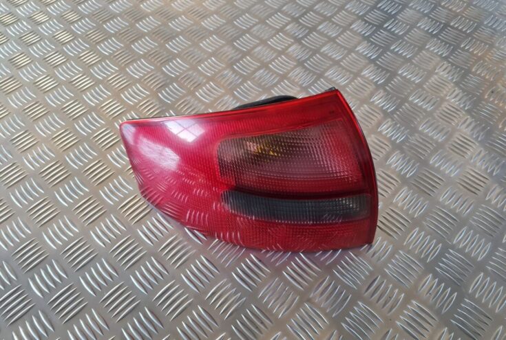 Aizmugurējais kreisais lukturis priekš AUDI A6 1998