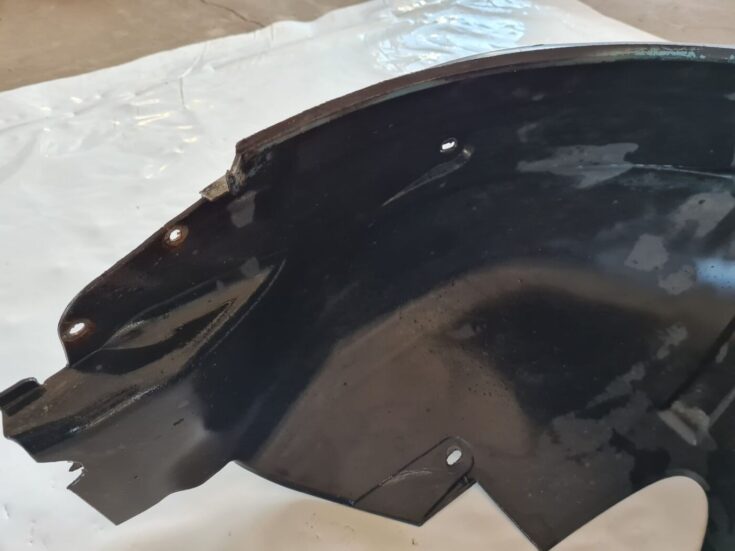 Aizmugurējais kreisais paspārns priekš AUDI A6 1998