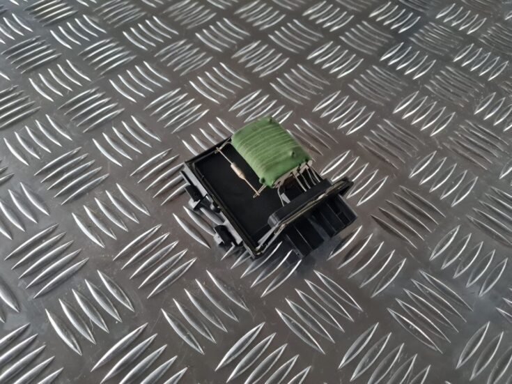 Salona ventilatora rezistors priekš AUDI 80 1991