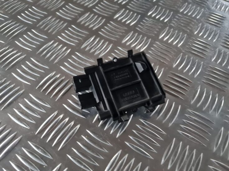 Salona ventilatora rezistors priekš AUDI 80 1991