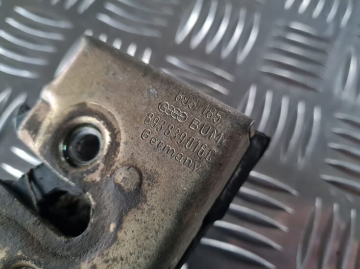 Aizmugurējo labo durvju slēdzene priekš AUDI 80 1991