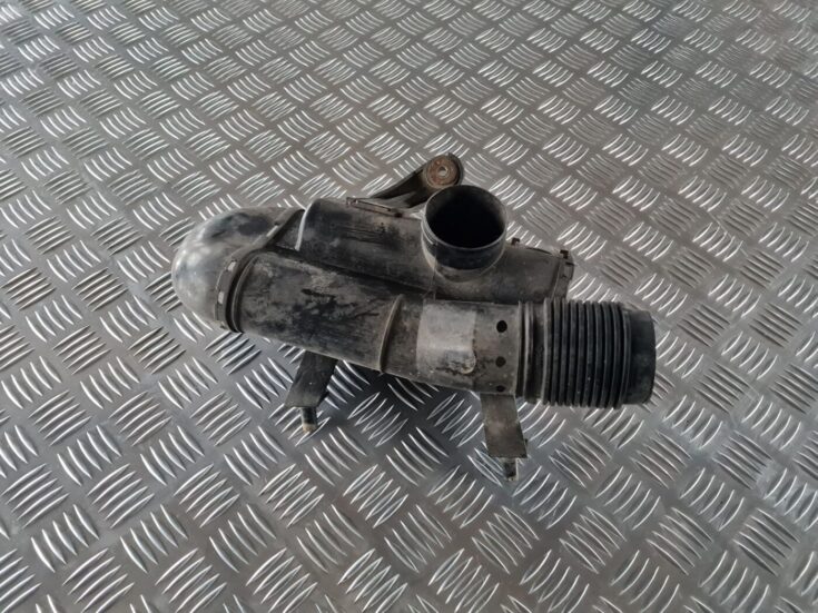 Gaisa filtra rezonators priekš AUDI 80 1991