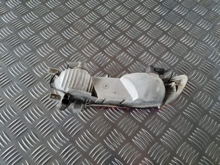 Miglas lukturis aizmugurē labā pusē priekš BMW 6 E63 645 2004