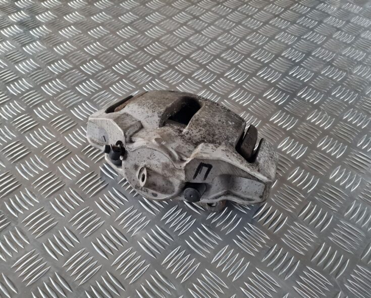 Priekšējais labais suports priekš BMW 6 E63 645 2004