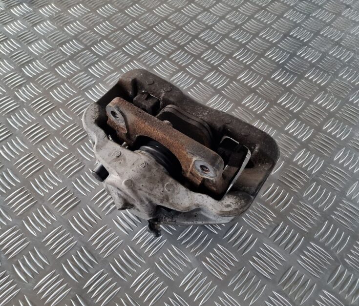 Priekšējais labais suports priekš BMW 6 E63 645 2004