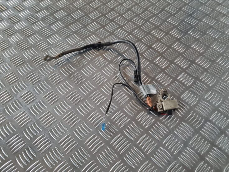 Negatīvais elektrovads priekš BMW 6 E63 645 2004