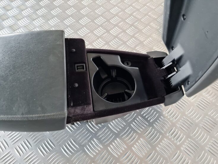 Roku balsts priekš BMW 6 E63 645 2004