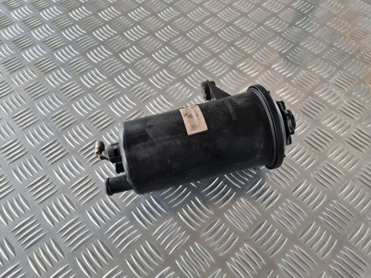 Stūres pastiprinātāja tvertne priekš BMW 6 E63 645 2004