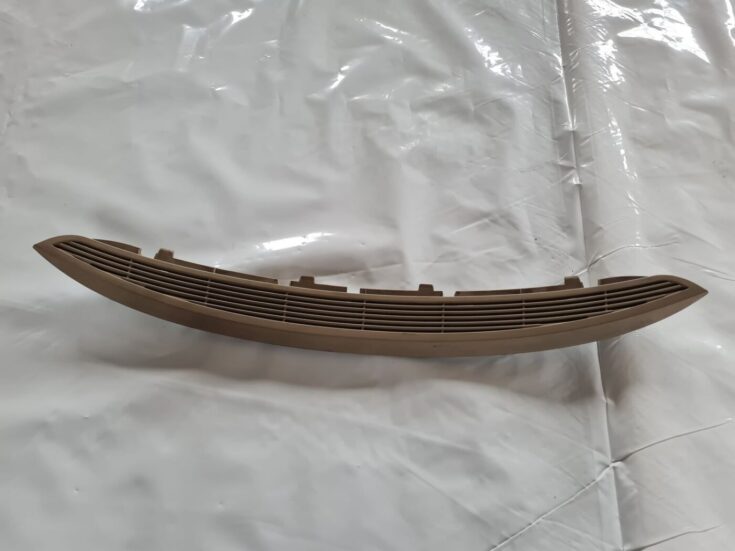Bagāžnieka nodalījuma ventilācijas režģis priekš BMW 6 E63 645 2004