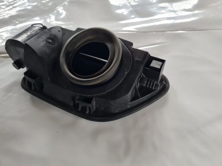Degvielas tvertnes vāks priekš BMW 6 E63 645 2004
