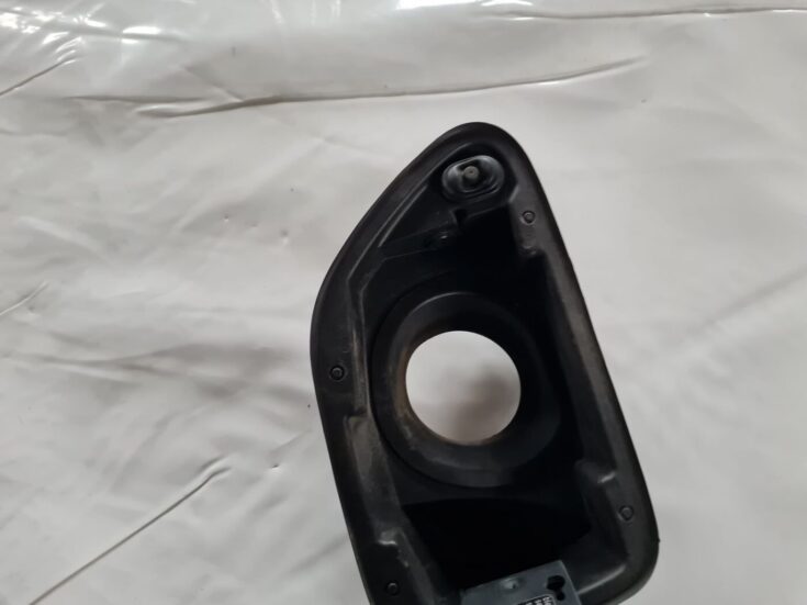 Degvielas tvertnes vāks priekš BMW 6 E63 645 2004