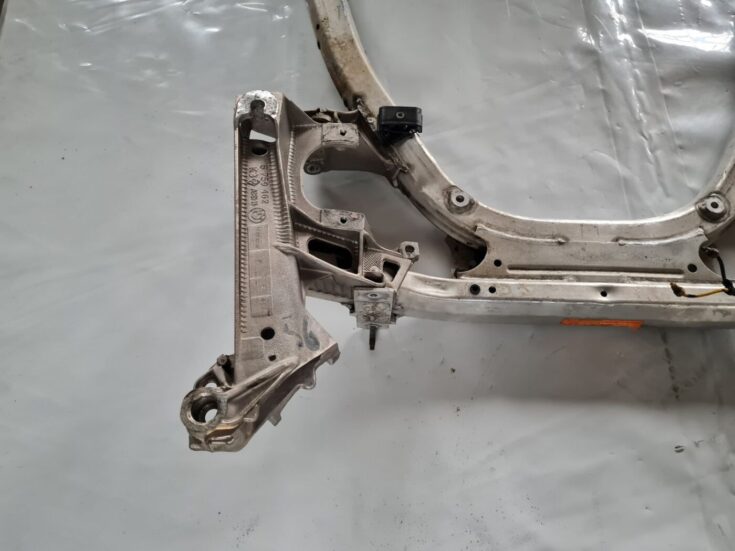 Priekšējais tilts/Priekšējais šķērsnis priekš BMW 6 E63 645 2004