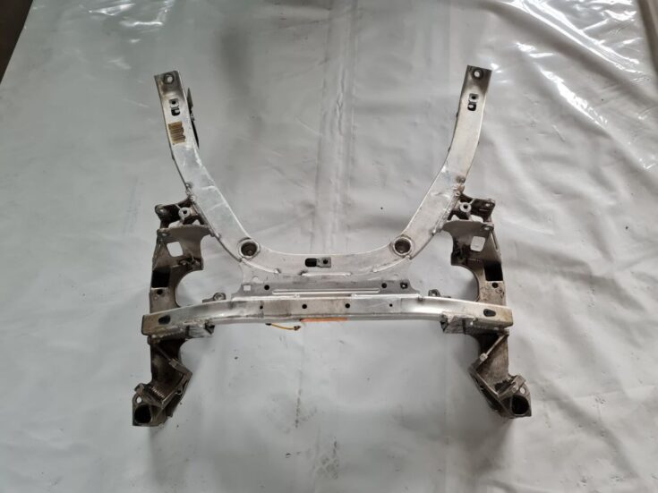 Priekšējais tilts/Priekšējais šķērsnis priekš BMW 6 E63 645 2004