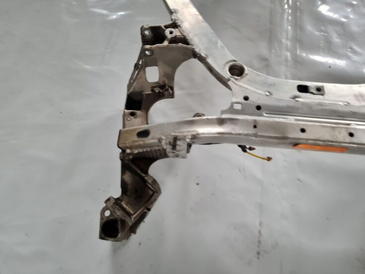 Priekšējais tilts/Priekšējais šķērsnis priekš BMW 6 E63 645 2004