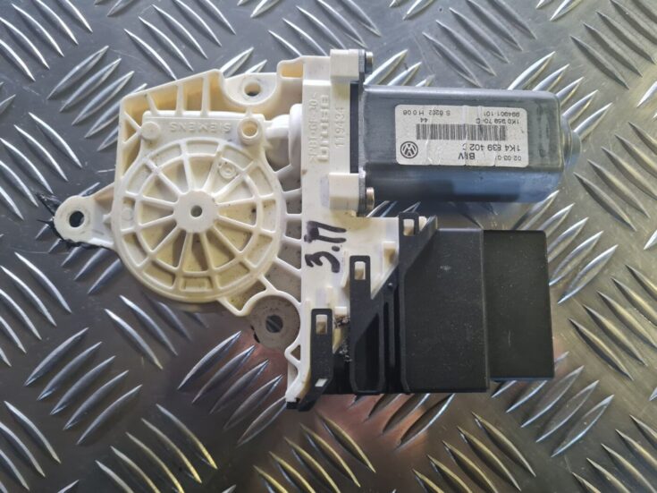 Elektrisko stiklu motors priekš VW GOLF 5 2004