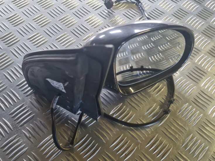 Ārējais spogulis, pa labi priekš VW GOLF 5 2004