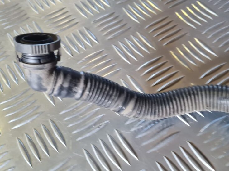 Kartera ventilācijas caurule priekš VW GOLF 5 2004