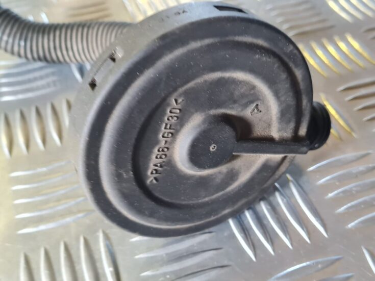 Kartera ventilācijas caurule priekš VW GOLF 5 2004