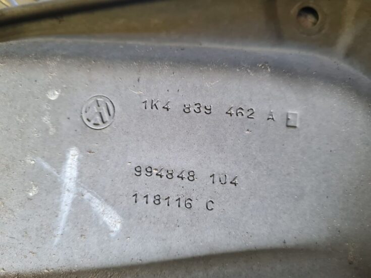 Stikla pacelšanas mehānisms aizmugurējais labais priekš VW GOLF 5 2004