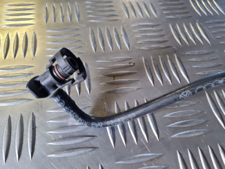 Kartera ventilācijas caurule priekš VW GOLF 5 2004