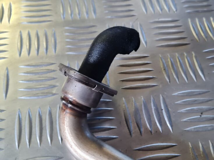EGR caurule priekš VW GOLF 5 2004